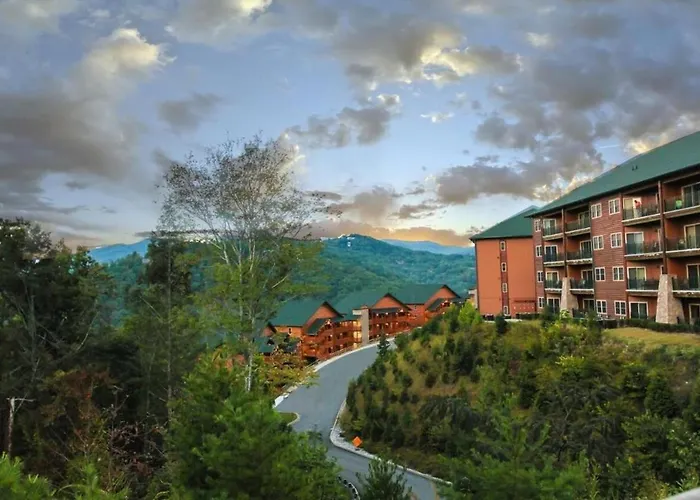 2 King Suites At Westgate Resorts, Gatlinburg, Sleeps 8 People With Waterpark, Minigolf, Zipline,